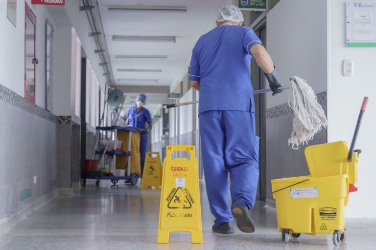 Servicio Áreas Hospitalarias y Quirúrgicas